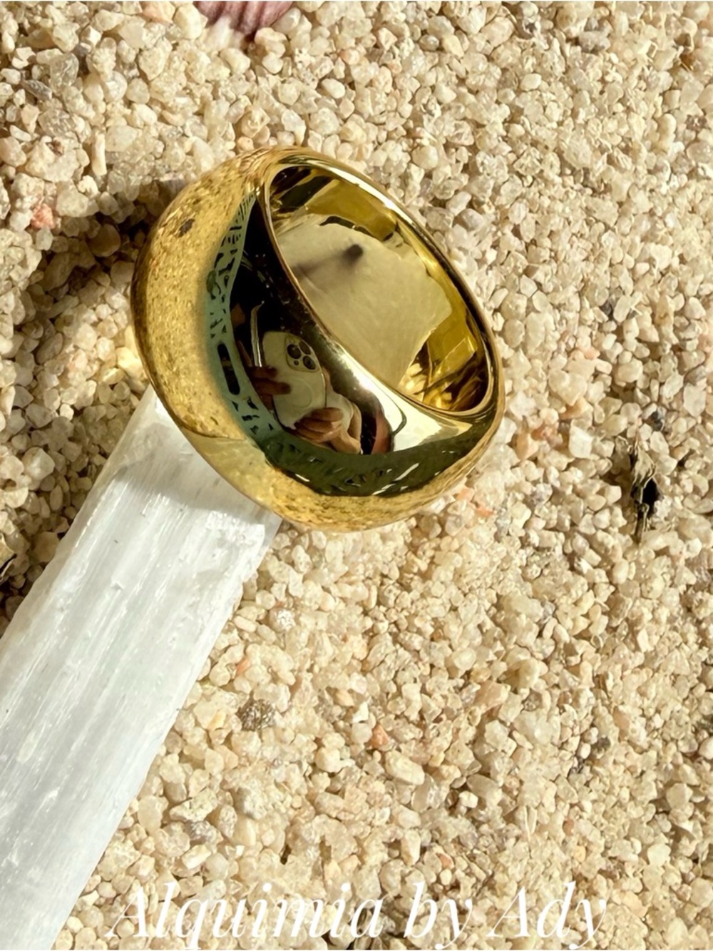 Alquimia Bold Gold Dome Ring